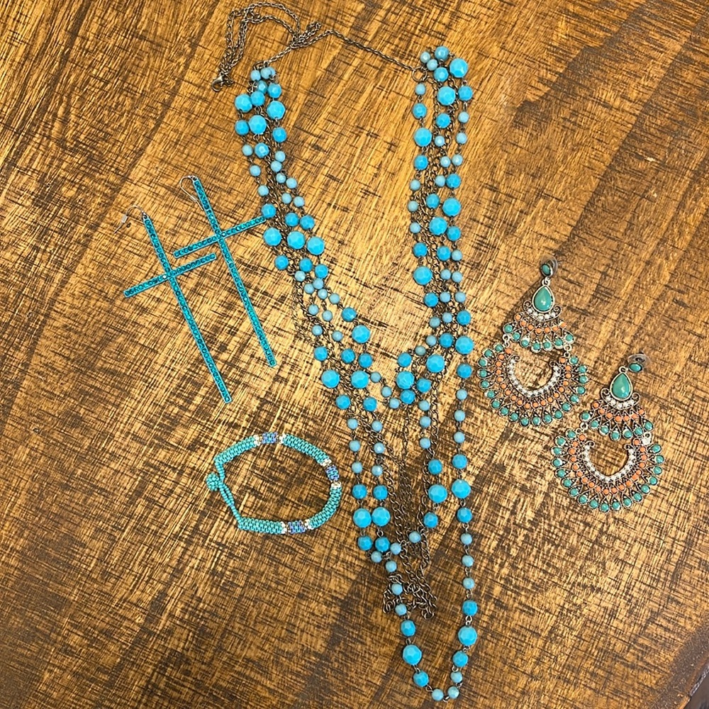Turquoise necklace, bracelet, earrings